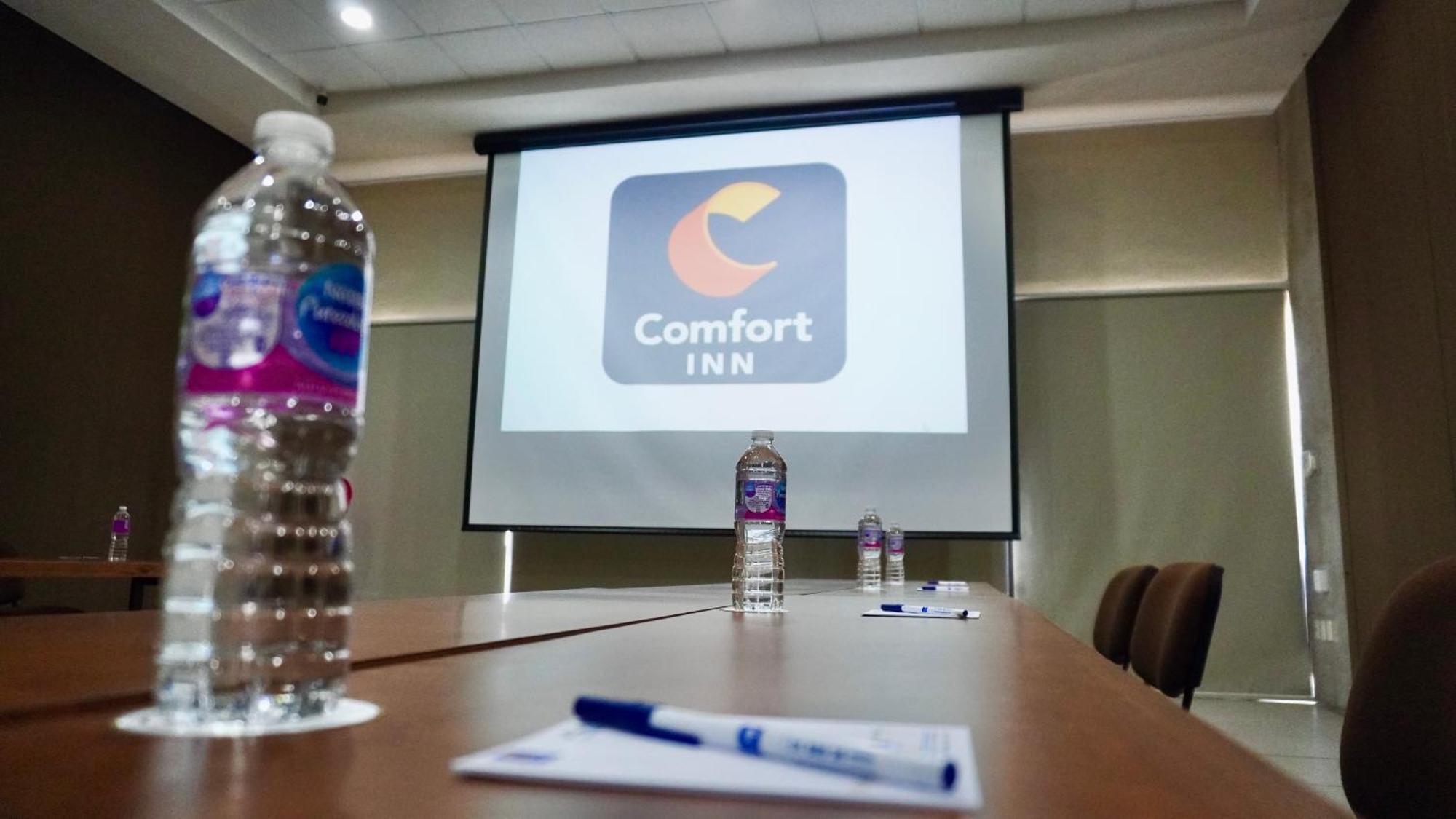 Comfort Inn Cordoba Exterior photo